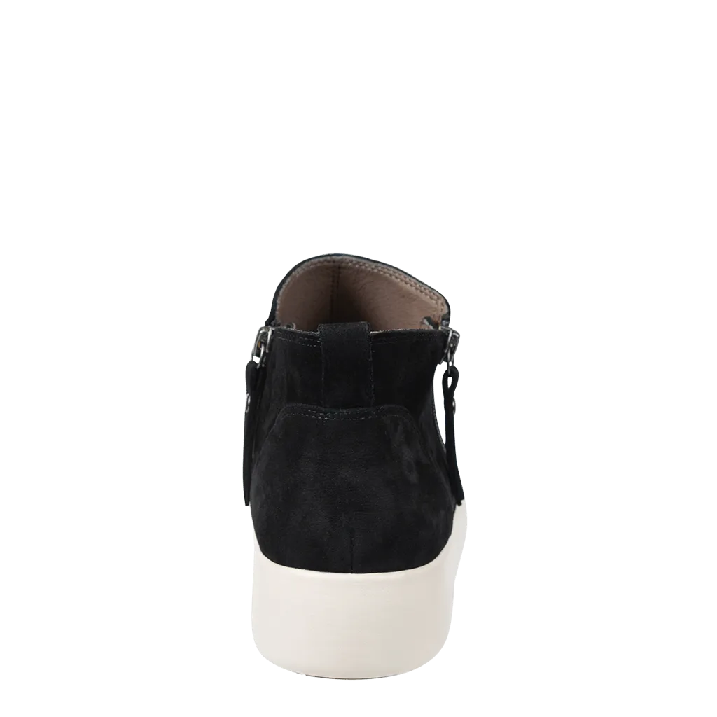 ADEPT in BLACK Sneaker Boots Breath soft