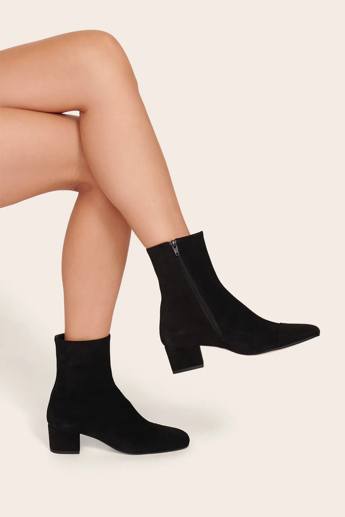 AIMEE SHORT BOOT | BLACK SUEDE Wear resistant
