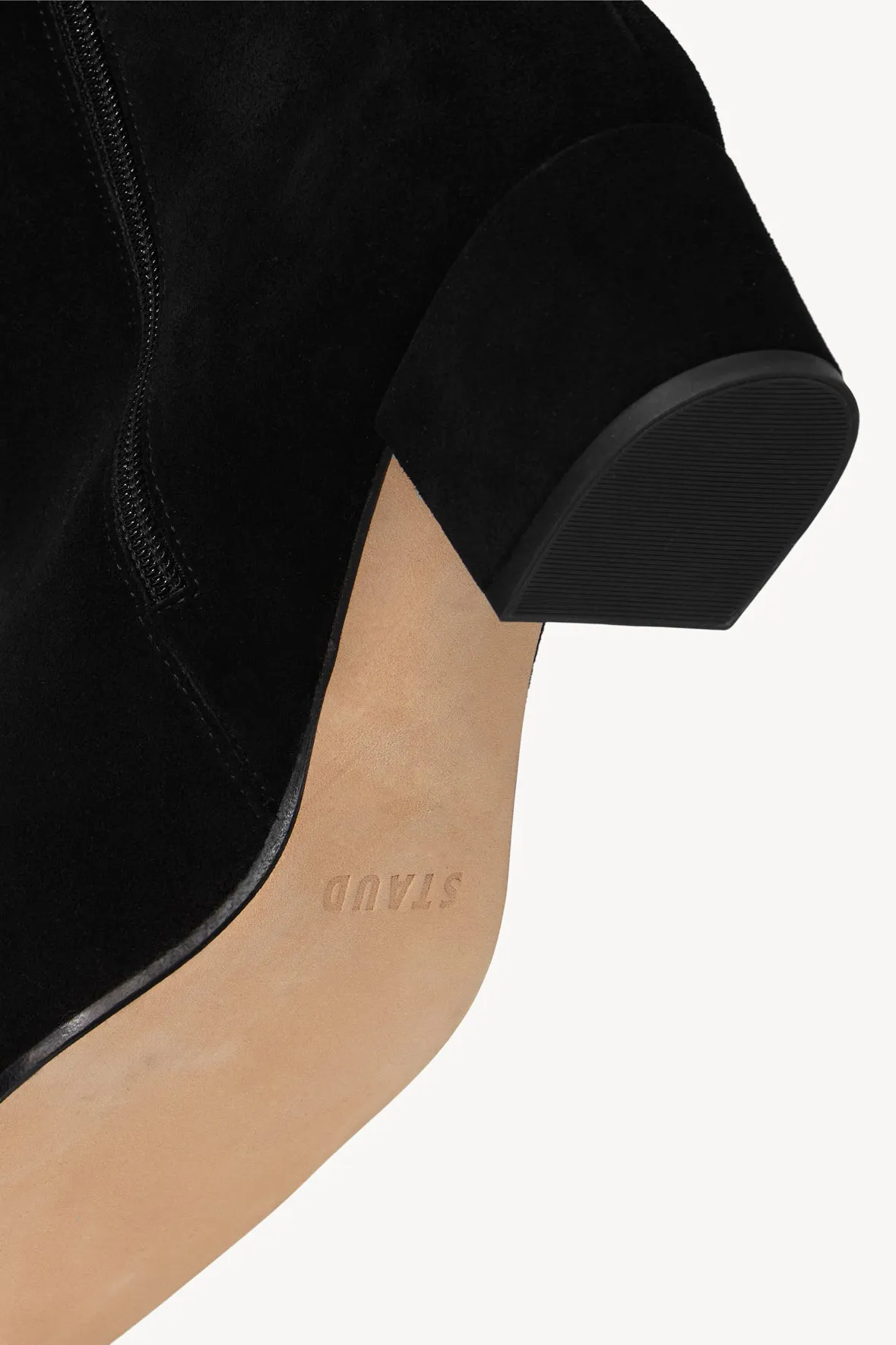 AIMEE SHORT BOOT | BLACK SUEDE Trend design