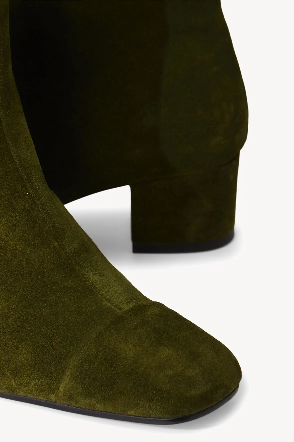 AIMEE SHORT BOOT | OLIVE SUEDE Lightweight build