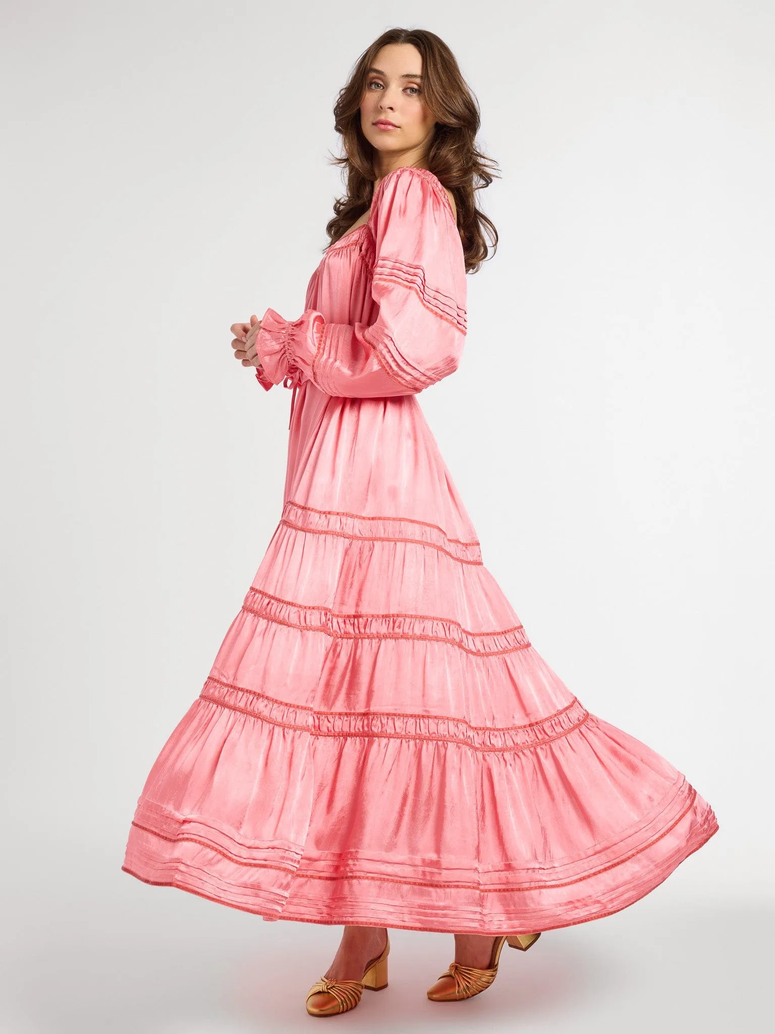 Alessandra Dress in Camellia effortless look