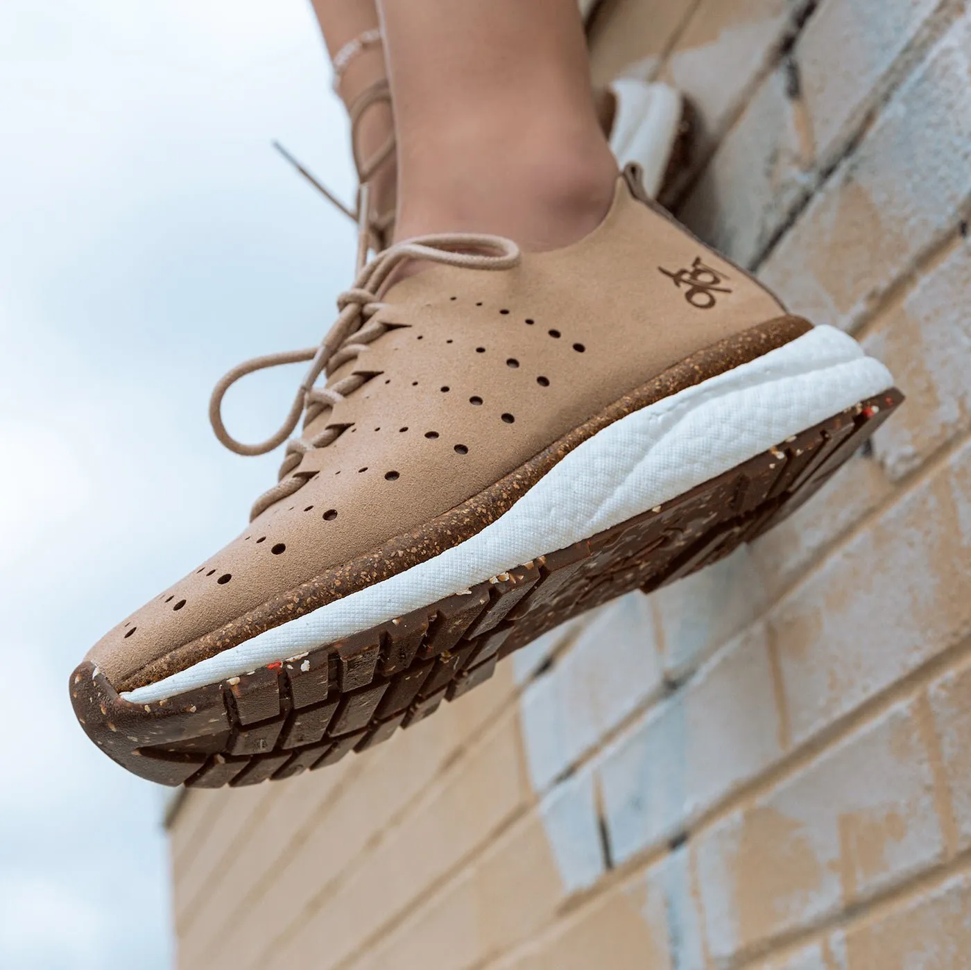 ALSTEAD in BEIGE Sneakers flex light