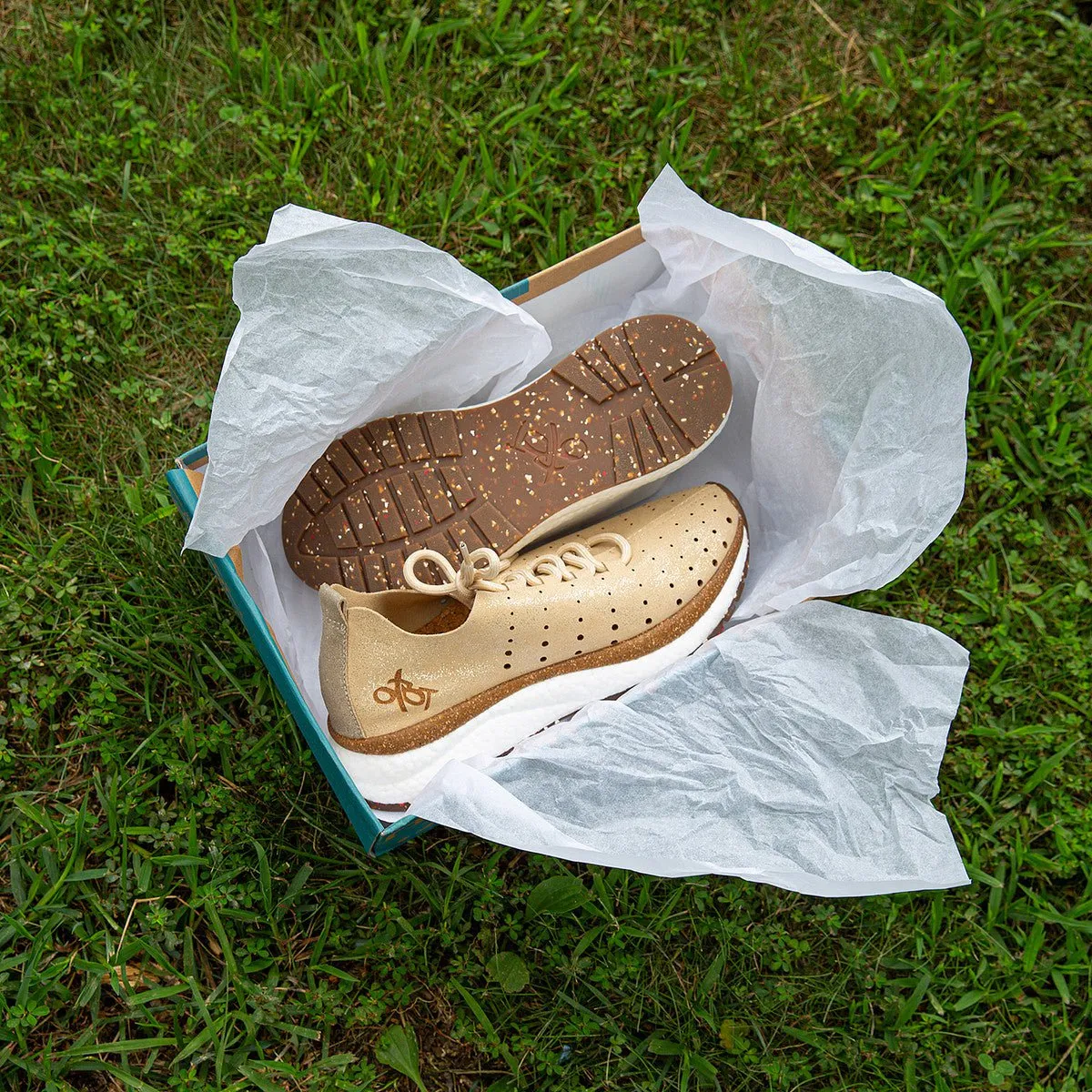 ALSTEAD in GOLD Sneakers abrasion resistant