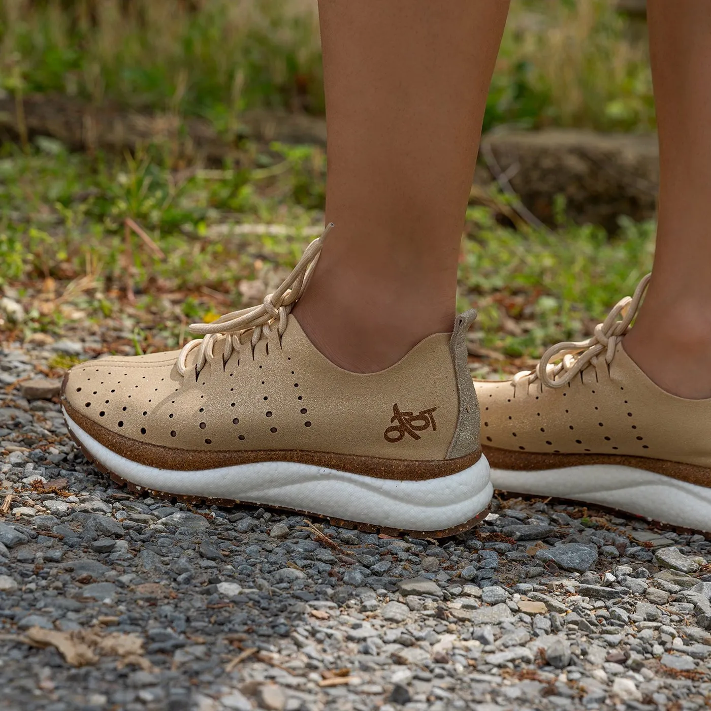 ALSTEAD in GOLD Sneakers breath mesh