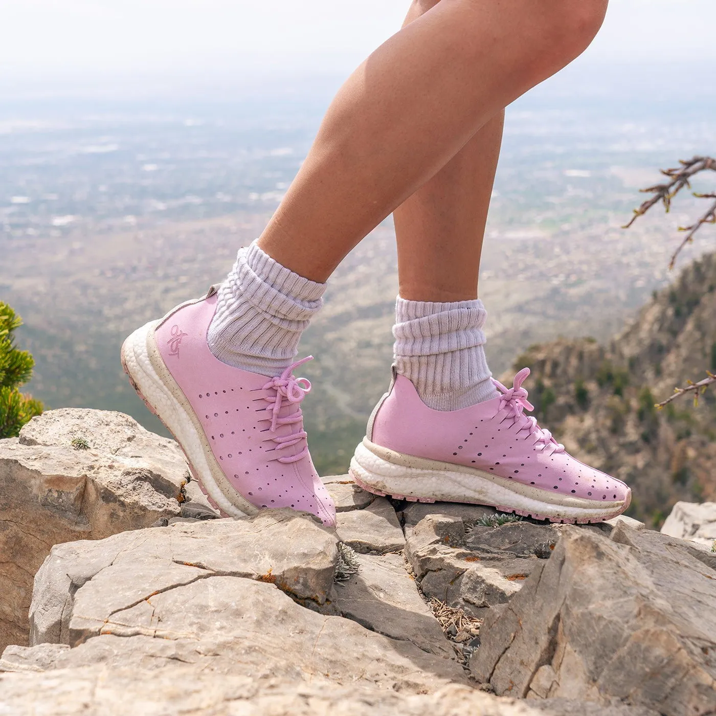 ALSTEAD in LAVENDER Sneakers steady wear