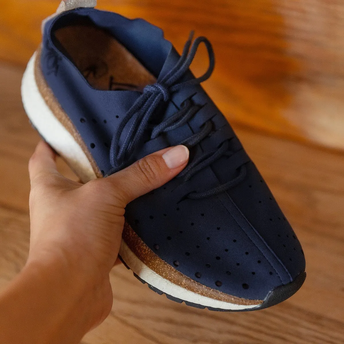 ALSTEAD in NAVY Sneakers quick response