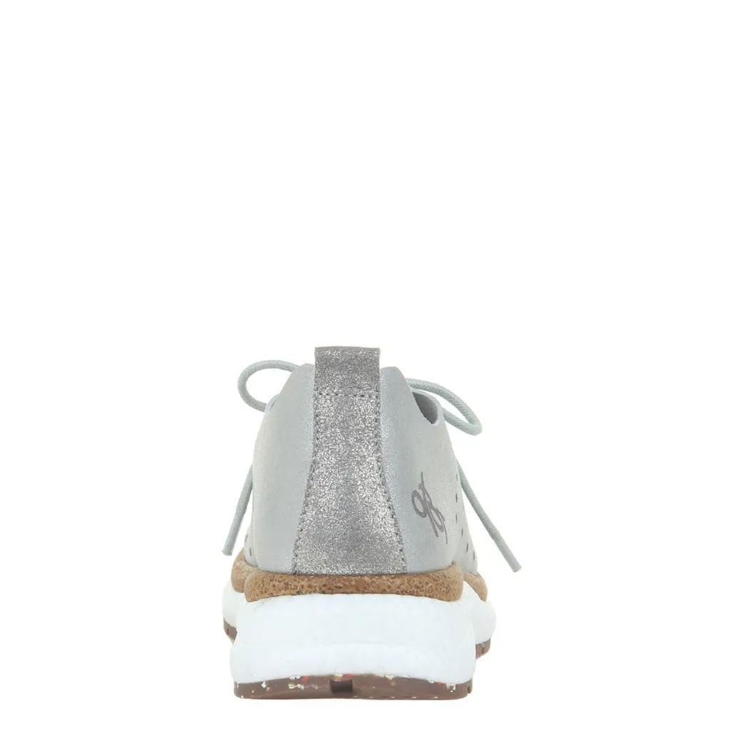 ALSTEAD in SILVER Sneakers anti slip pattern