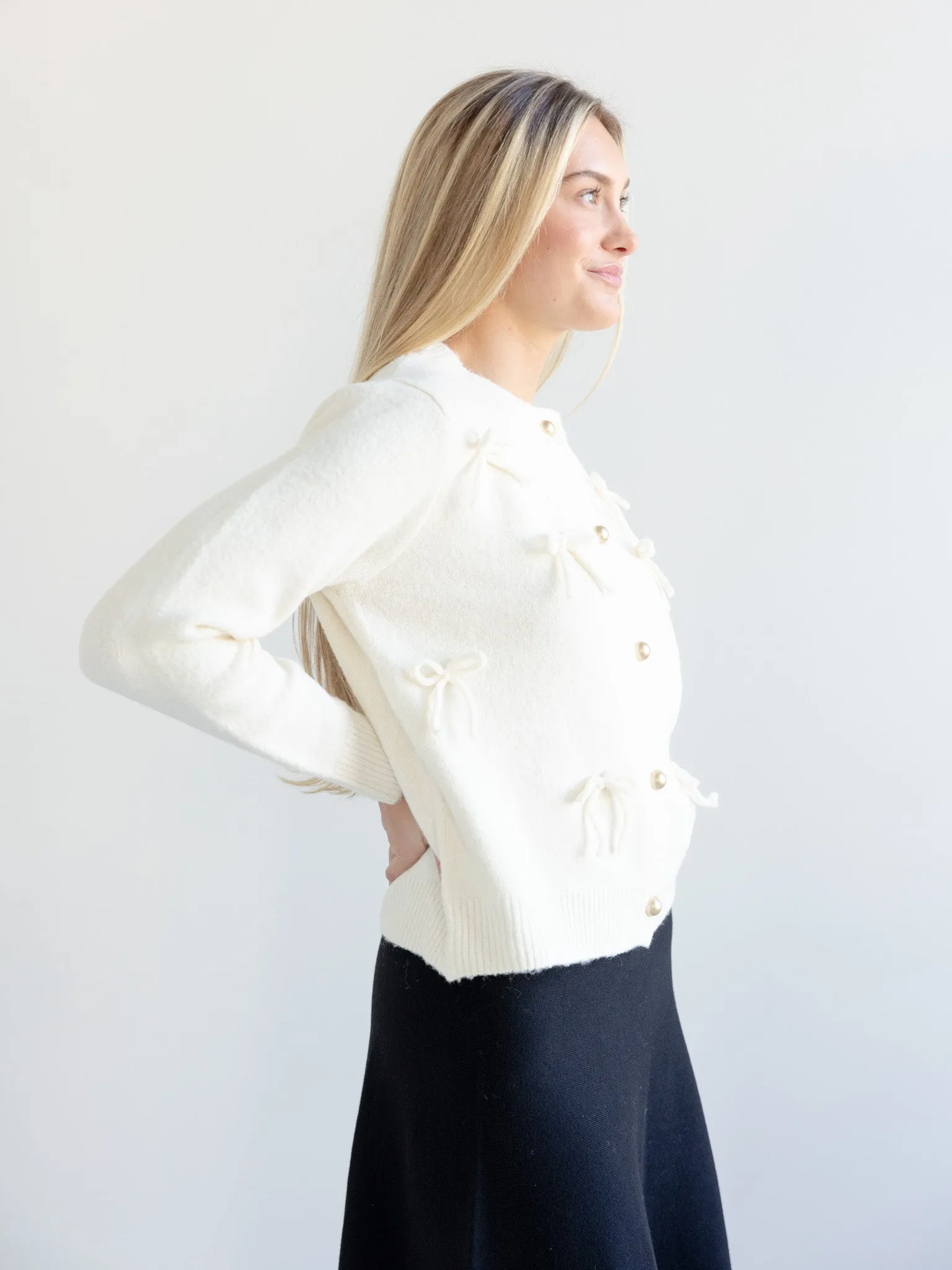 Annie Bow Cardigan Ivory Trendy Fit