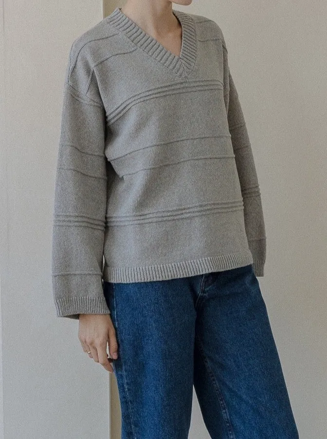 April Sweater Chill Days