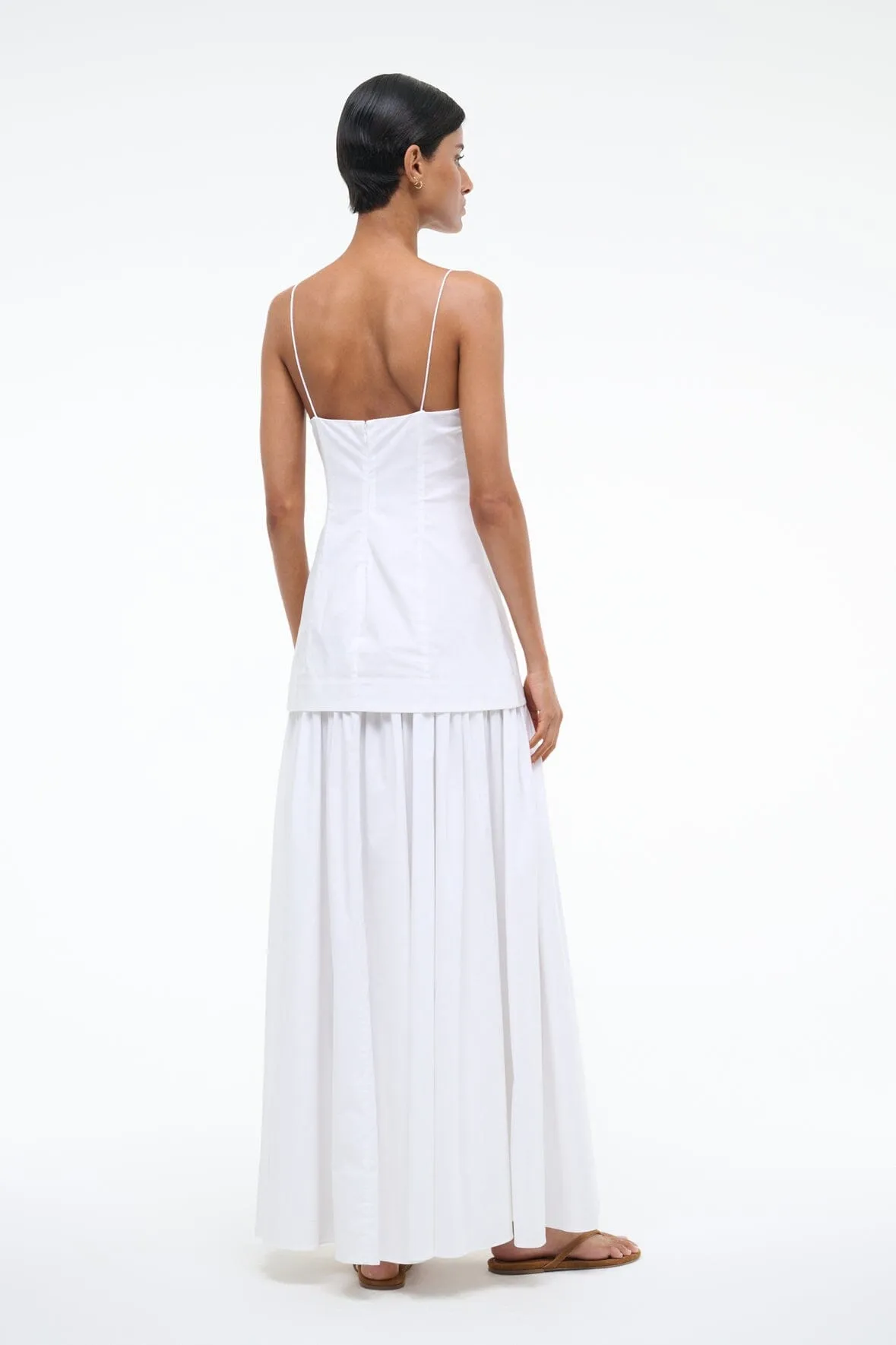 ARI DRESS | WHITE simple look