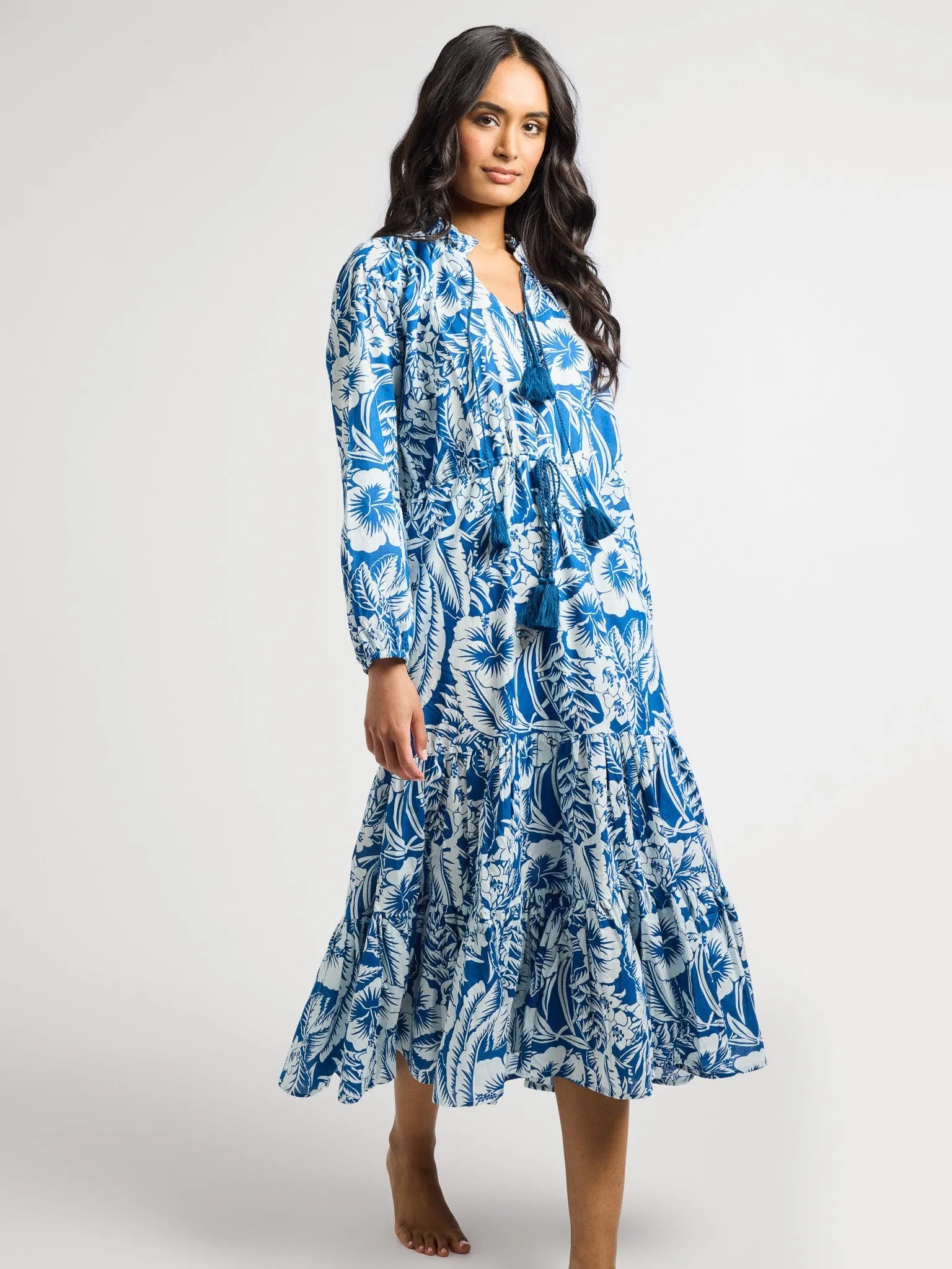 Astrid Dress in Blue Hibiscus charm mode