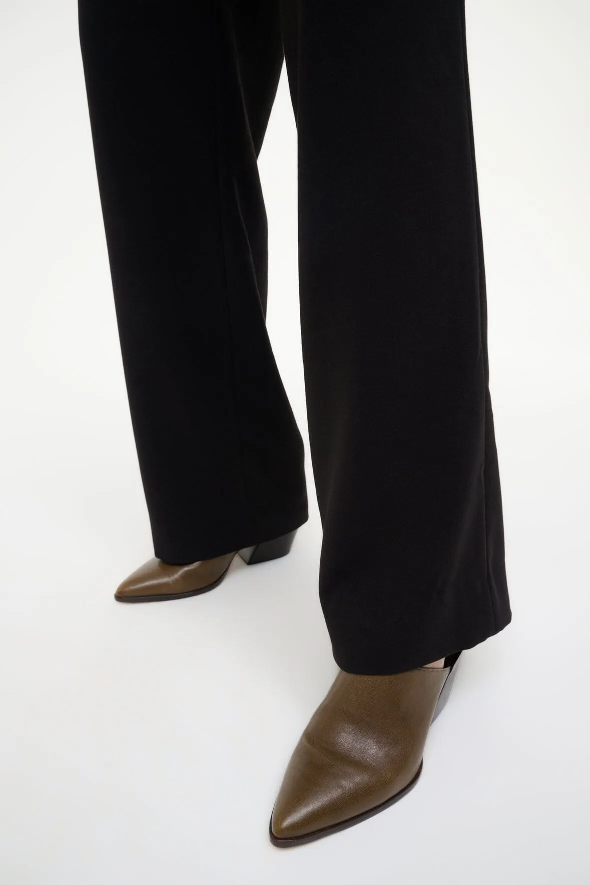 AUSTEN MULE | TRUFFLE stylish comfort