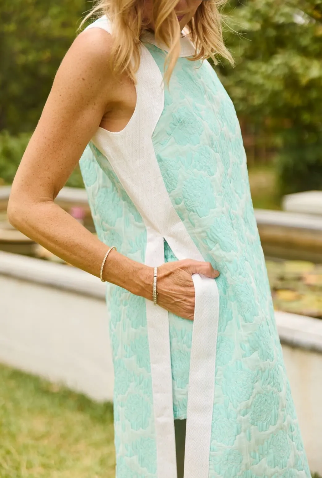 Bermuda Set - Aqua Brocade refined tone