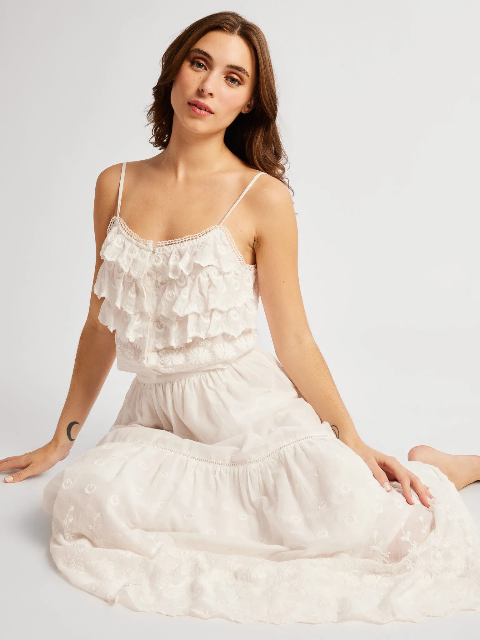 Betty Skirt in White Petal Embroidery simple form