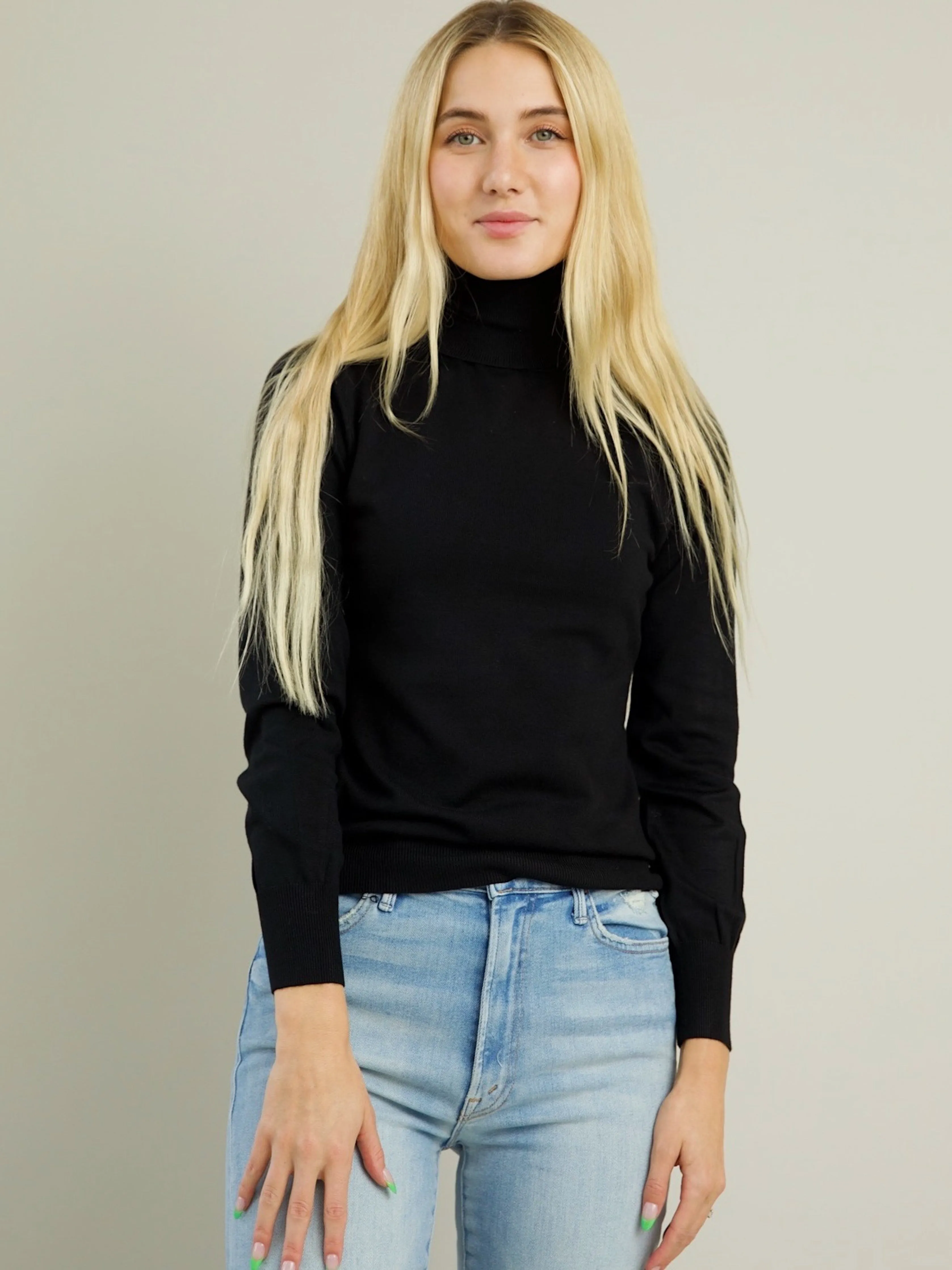 Blythe Turtleneck - Black Work Fit