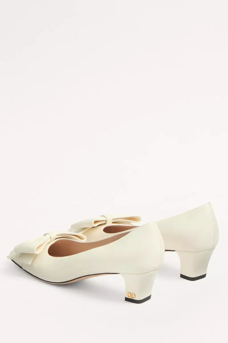 Bowow Pumps youthful charm