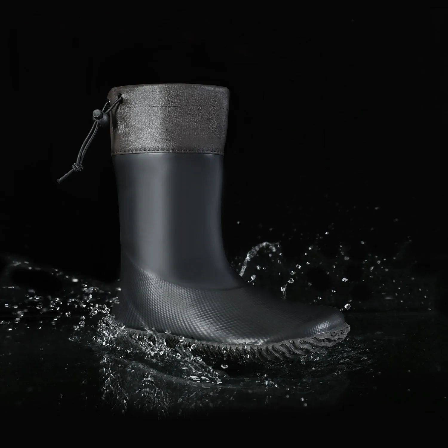 Brisk  - Barefoot Rain Boots trail runner