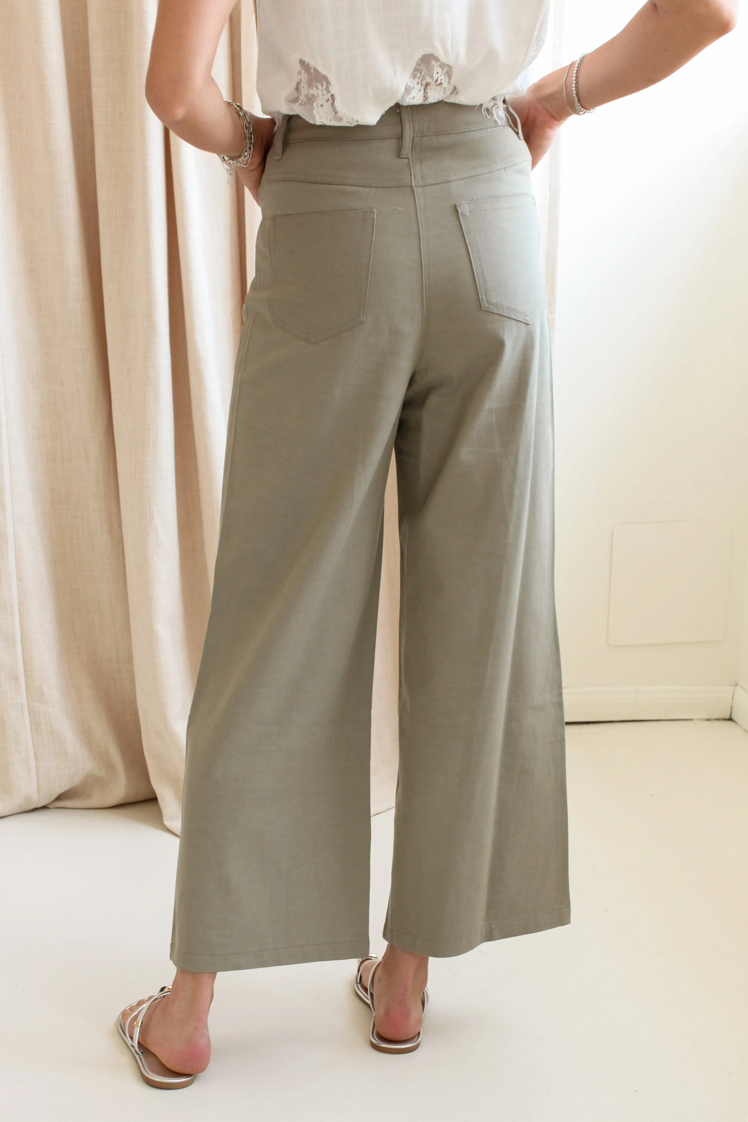Brooklyn Olive Trouser easy travel