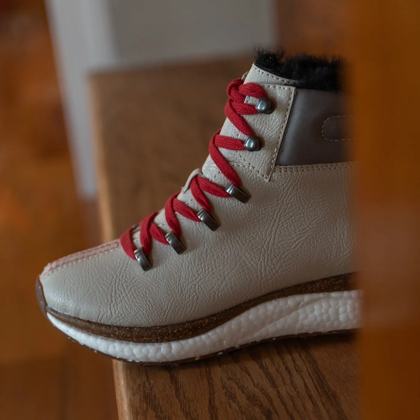 BUCKLY in KHAKI Sneaker Boots Slip function