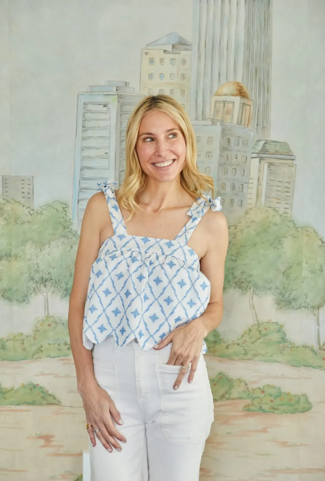 Buru x Kristin Kennedy Scallop Tier Dress - White fresh wear