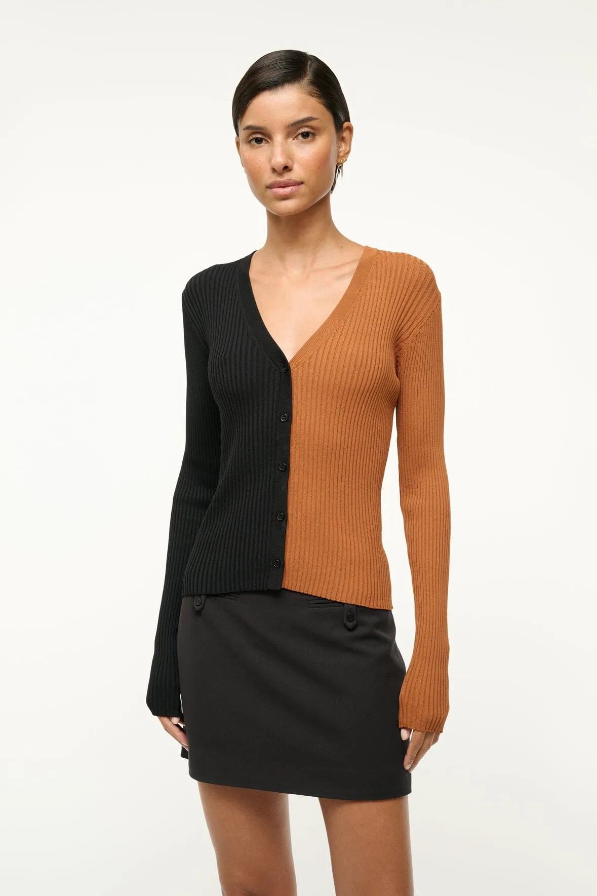CARGO SWEATER | TAN BLACK Chic Layers