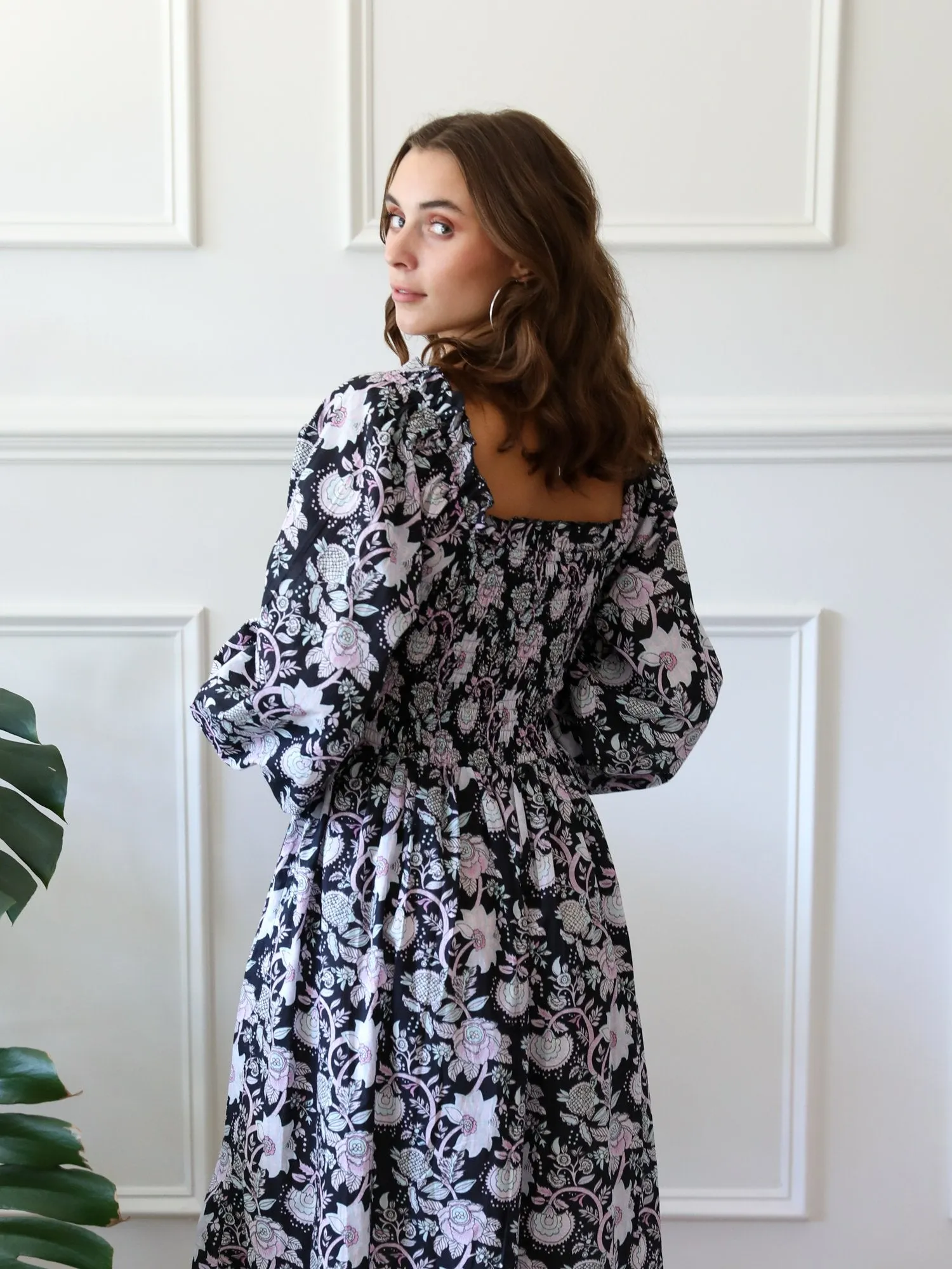 Catherine Dress in Tropical Night natural style