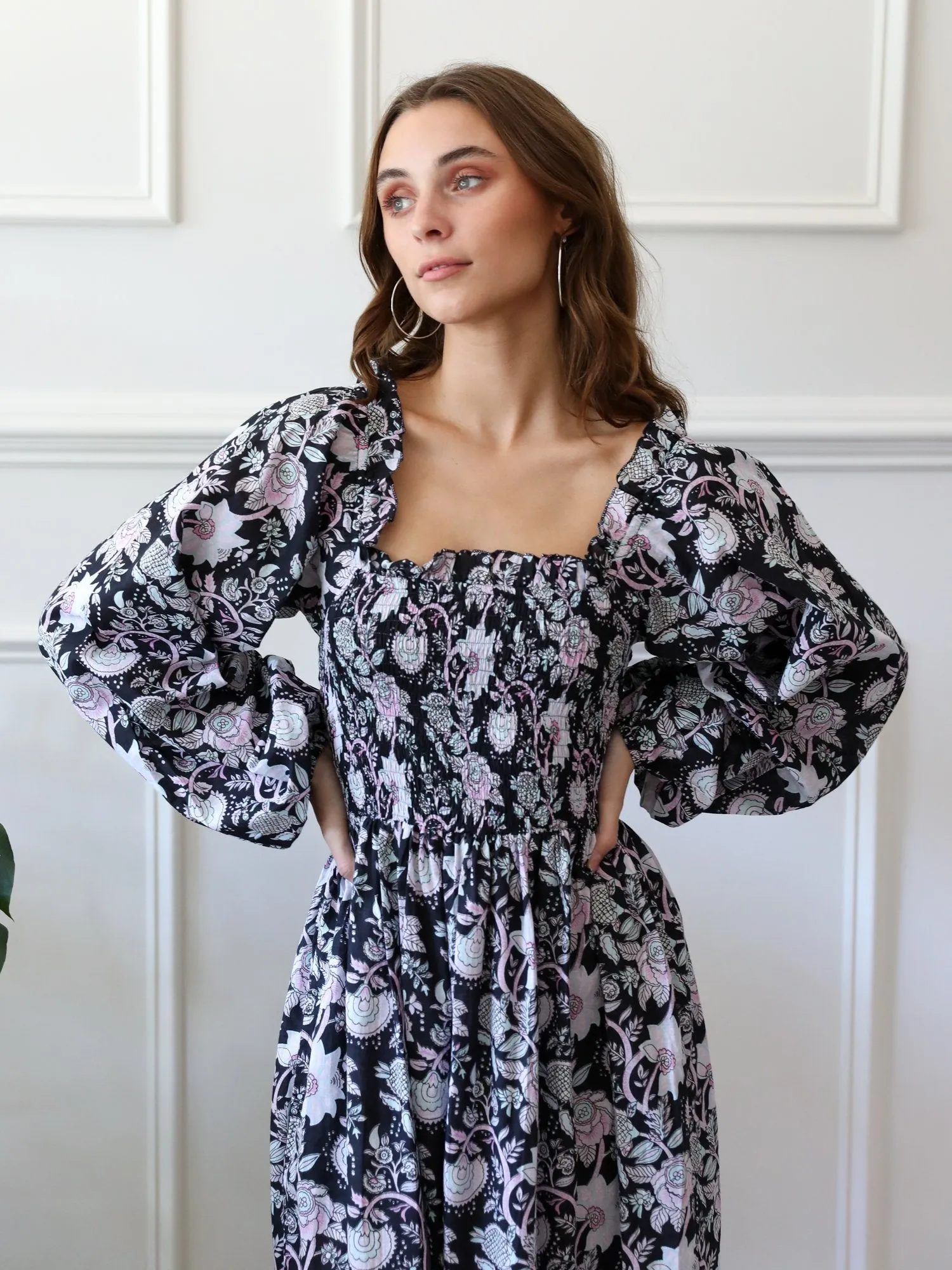 Catherine Dress in Tropical Night cozy mood