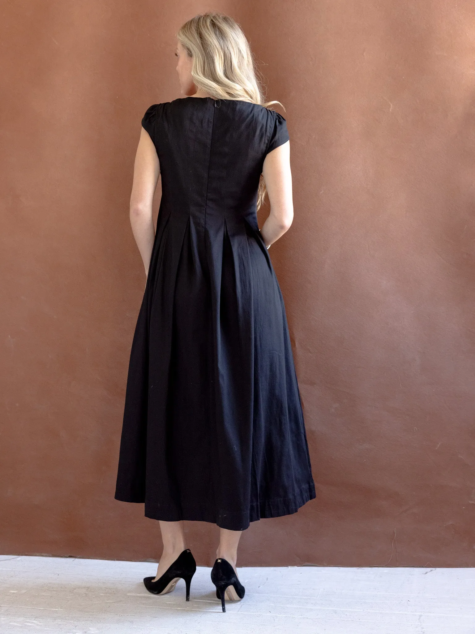 Chloe Dress - Black gentle charm