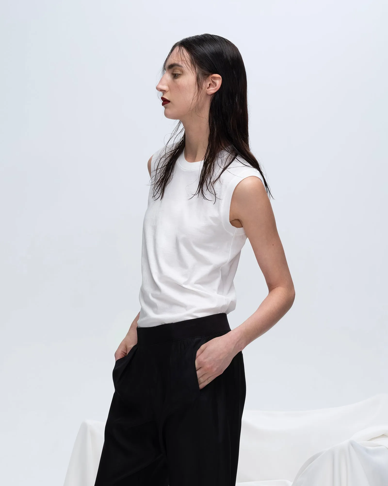 Classic Jersey Sleeveless Boy Tee - White home mood