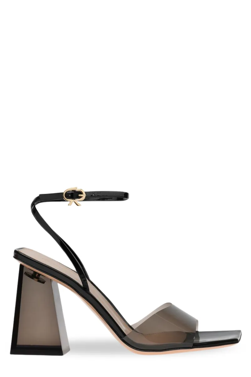 Cosmic Sandal active foot.