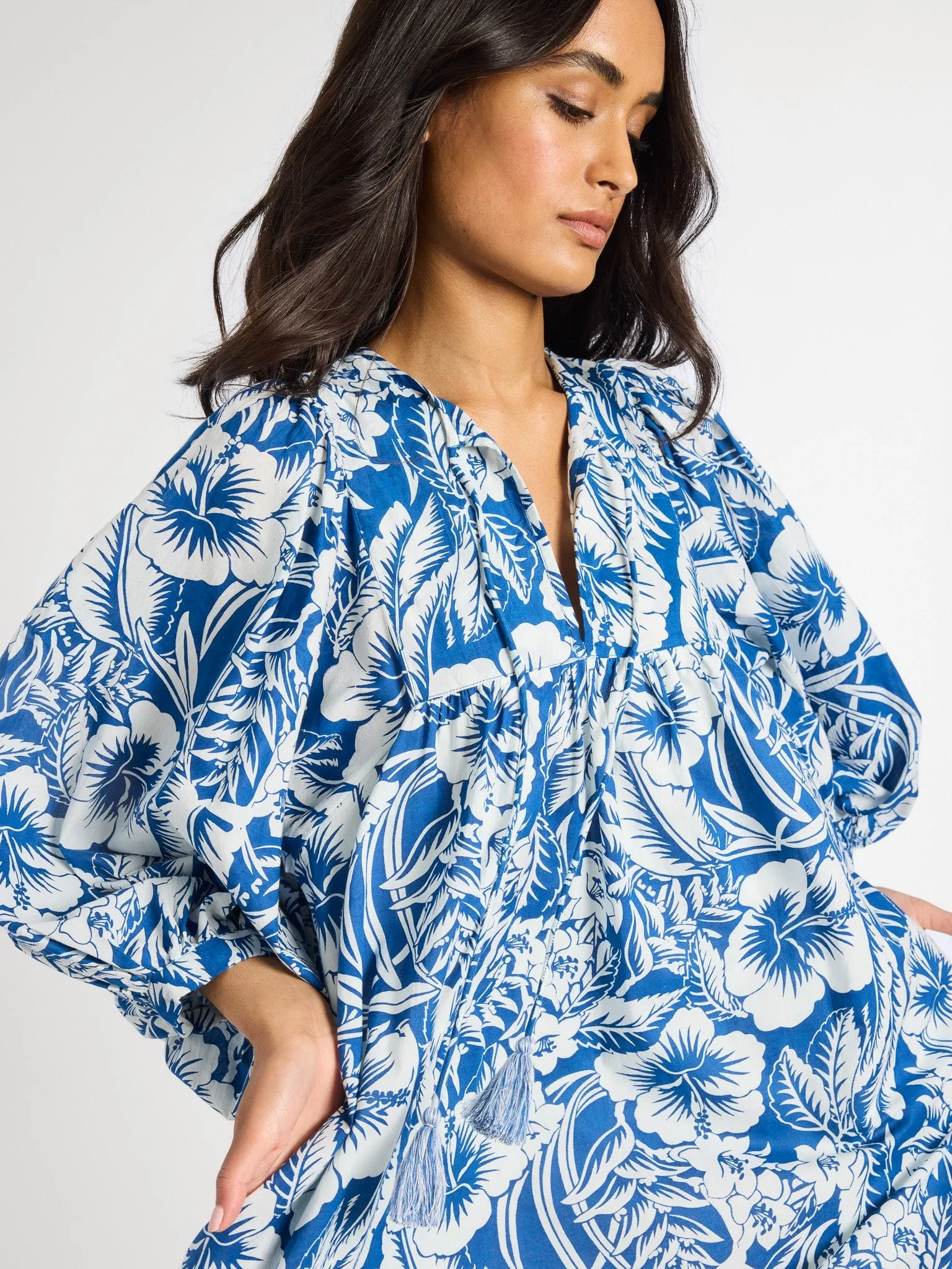 Daisy Dress in Blue Hibiscus airy pick