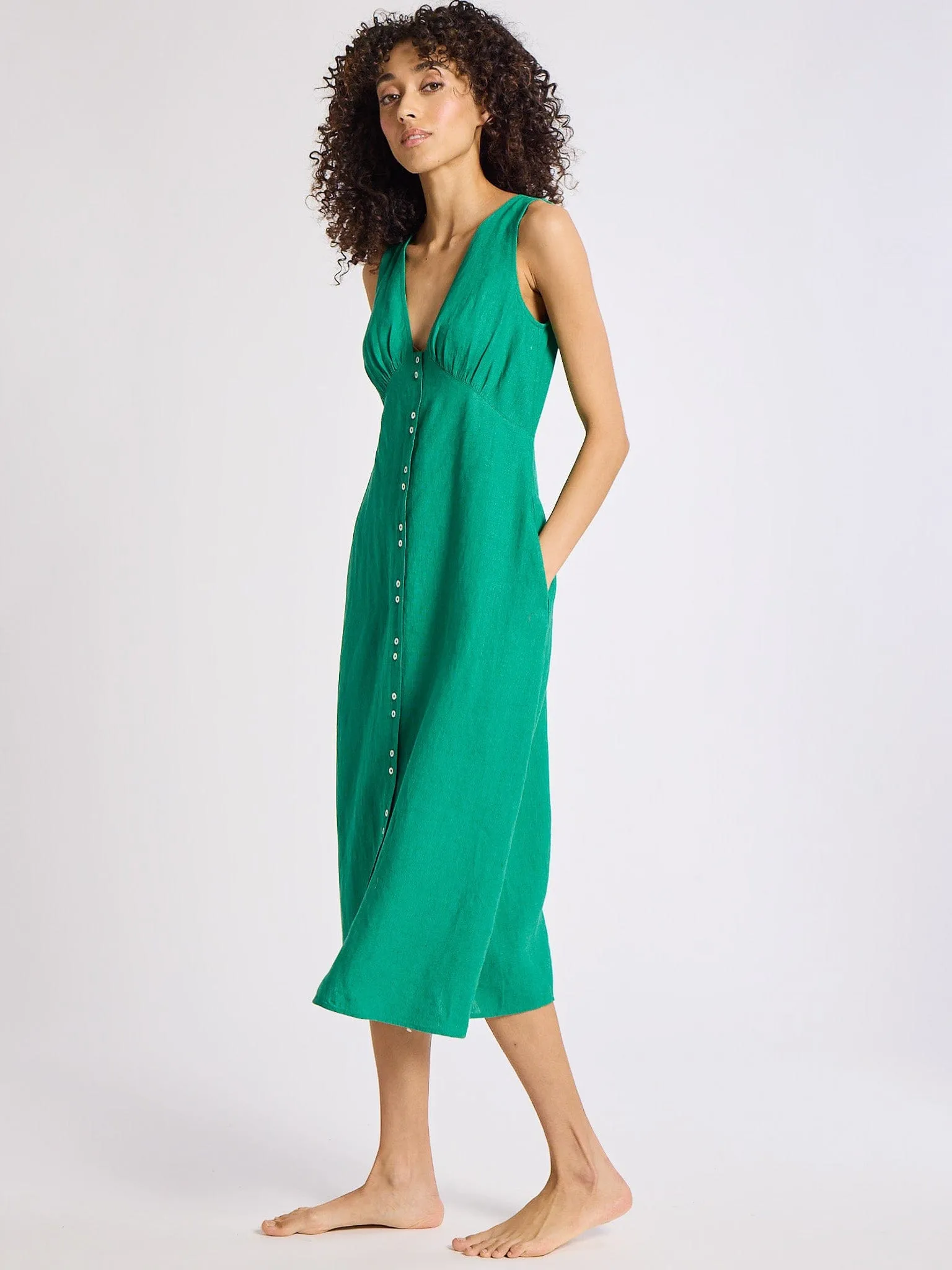 Effie Dress in Jade Linen picnic day