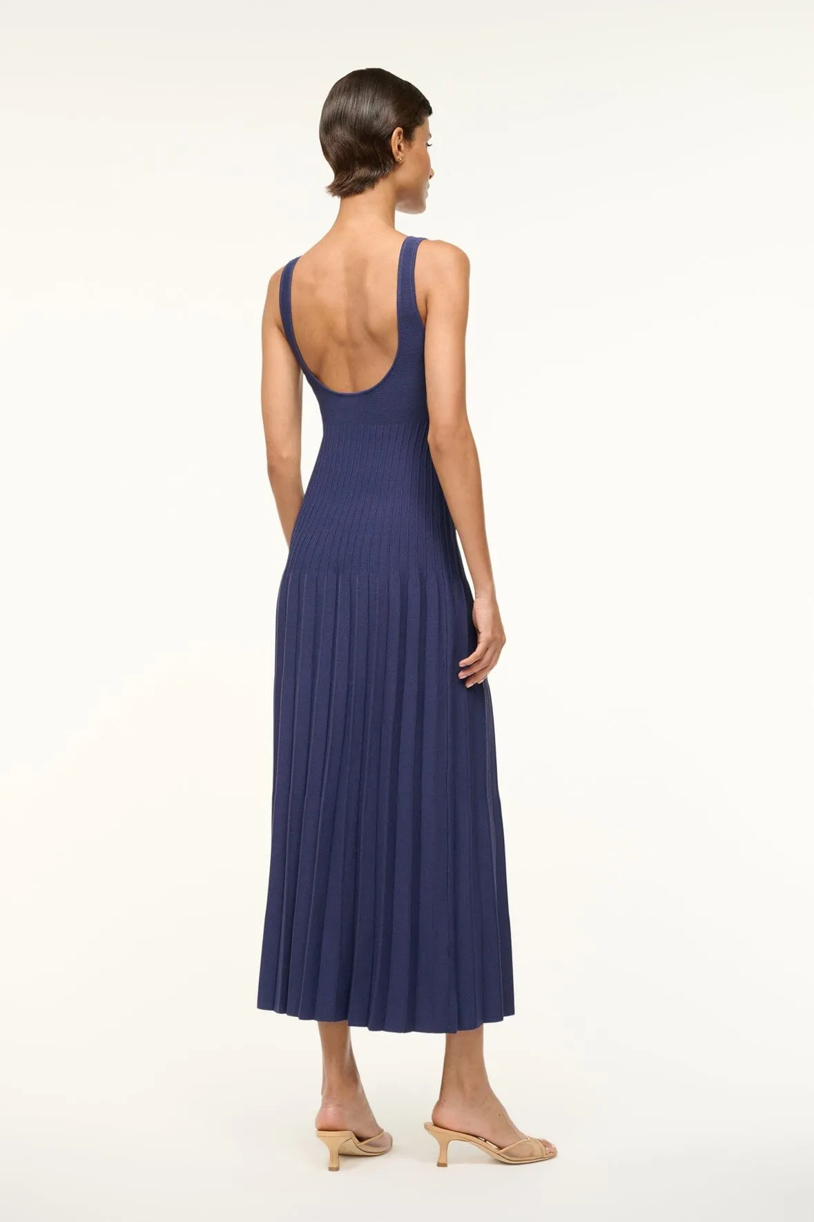 ELLISON DRESS | NAVY simple look