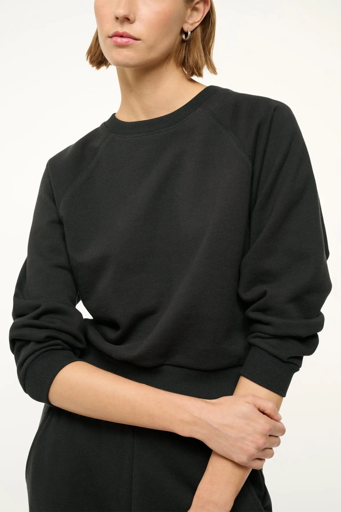 ENDURANCE SWEATSHIRT | BLACK Fashion Flow