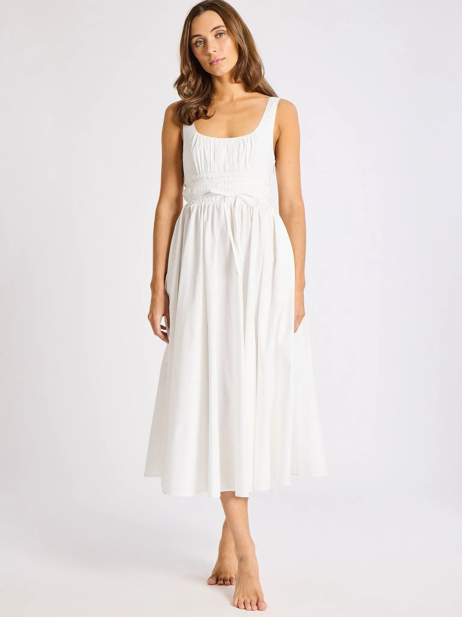 Frannie Dress in White trend fit