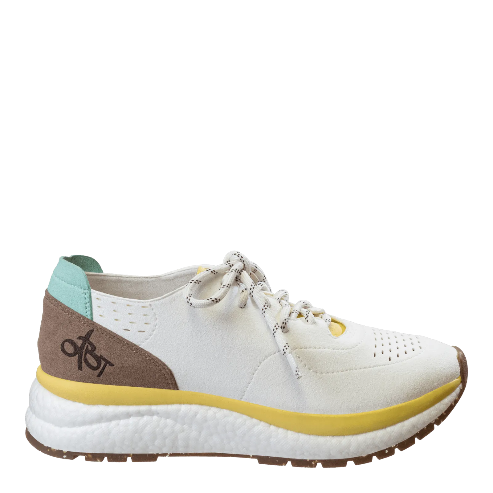 FREE in CANARY Sneakers sport gear