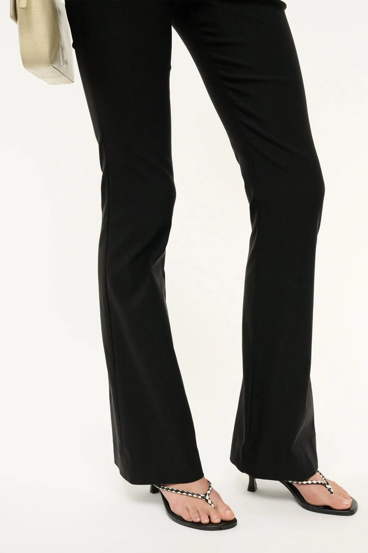 FREJA KITTEN HEEL | BLACK PAPER flexible material