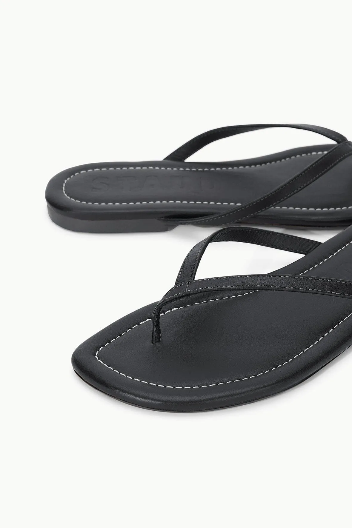 FREJA THONG | BLACK soft insole