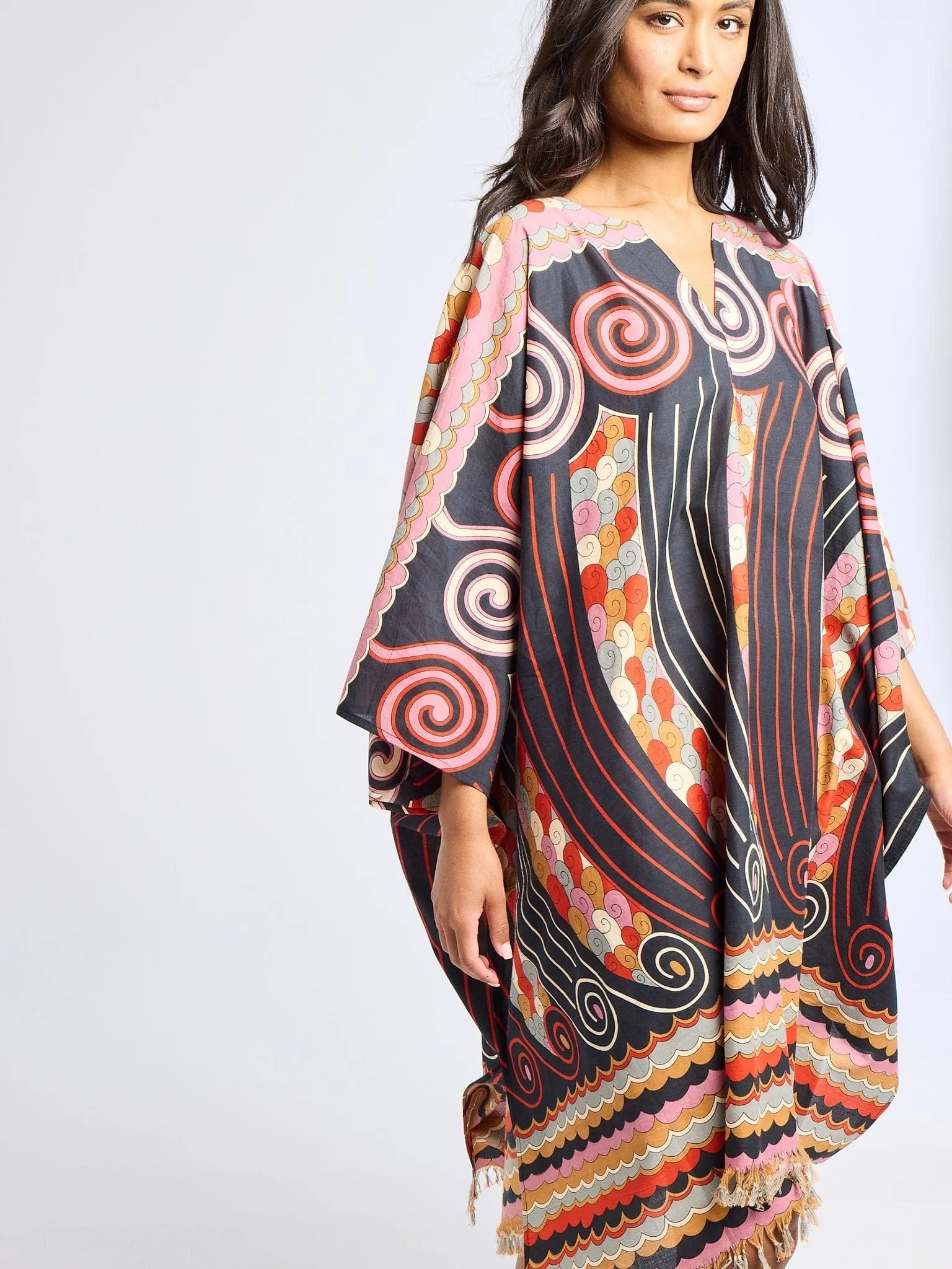 Georgia Caftan in Maar Print dressy mode