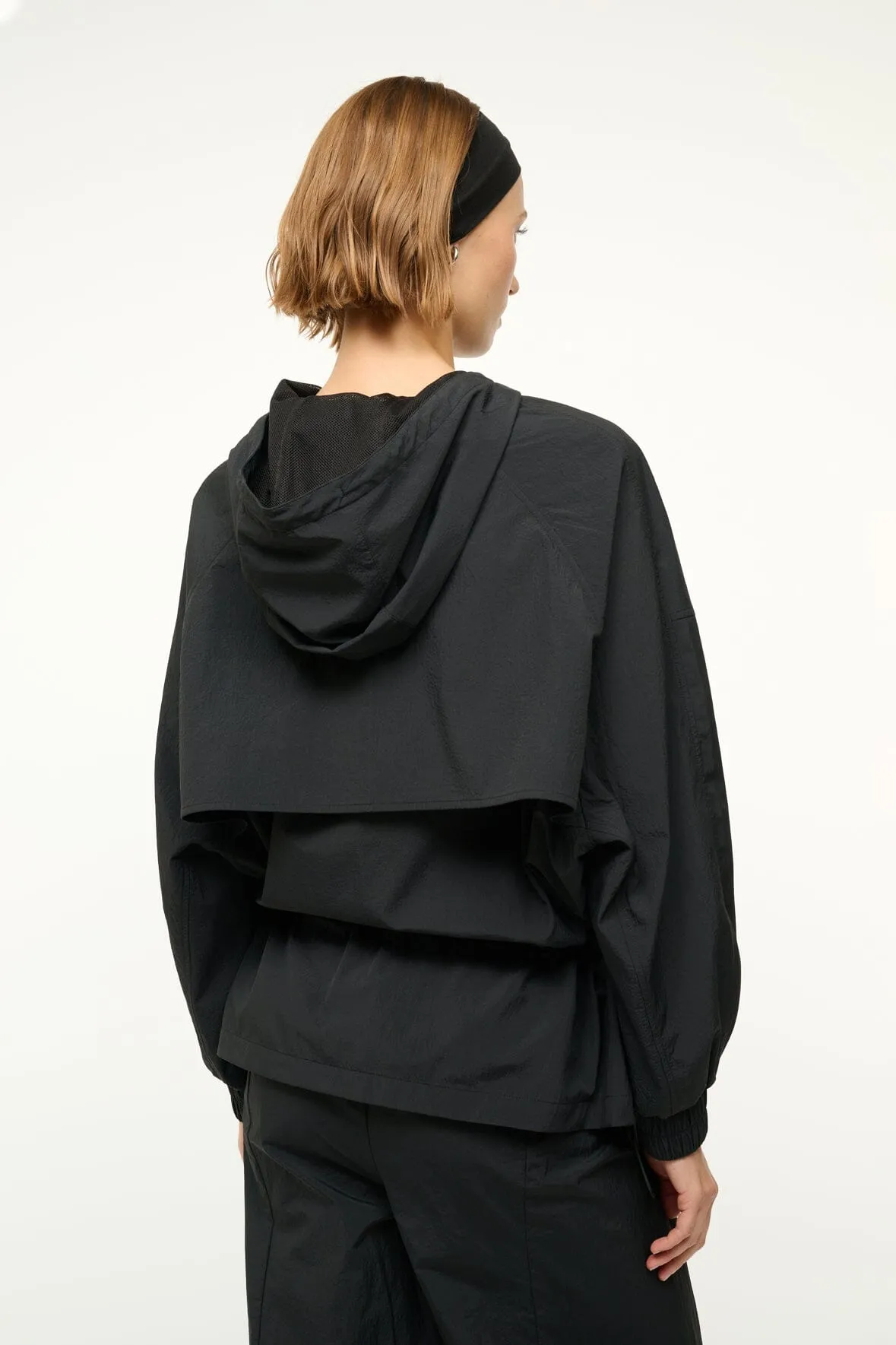 GONDOLA JACKET | BLACK hike mode
