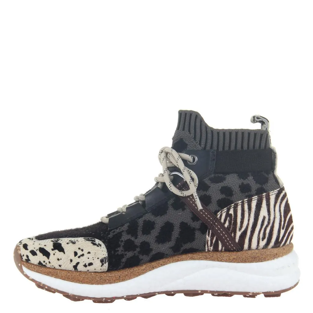 HYBRID in ANIMAL PRINT High Top Sneakers running aid