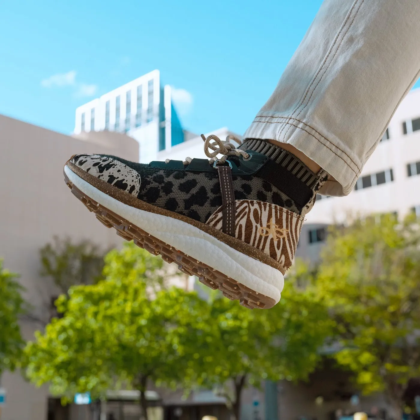 HYBRID in ANIMAL PRINT High Top Sneakers full protection
