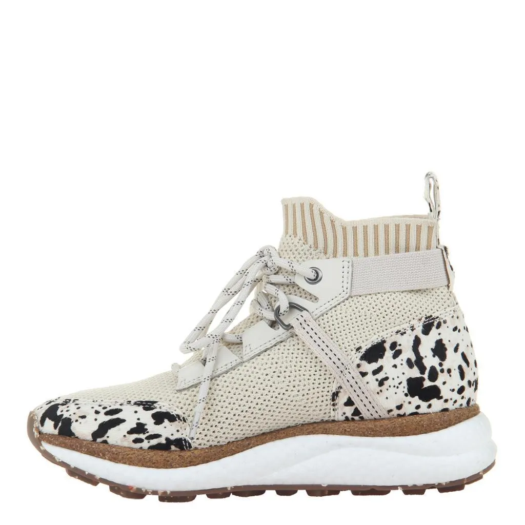 HYBRID in CHAMOIS High Top Sneakers light design