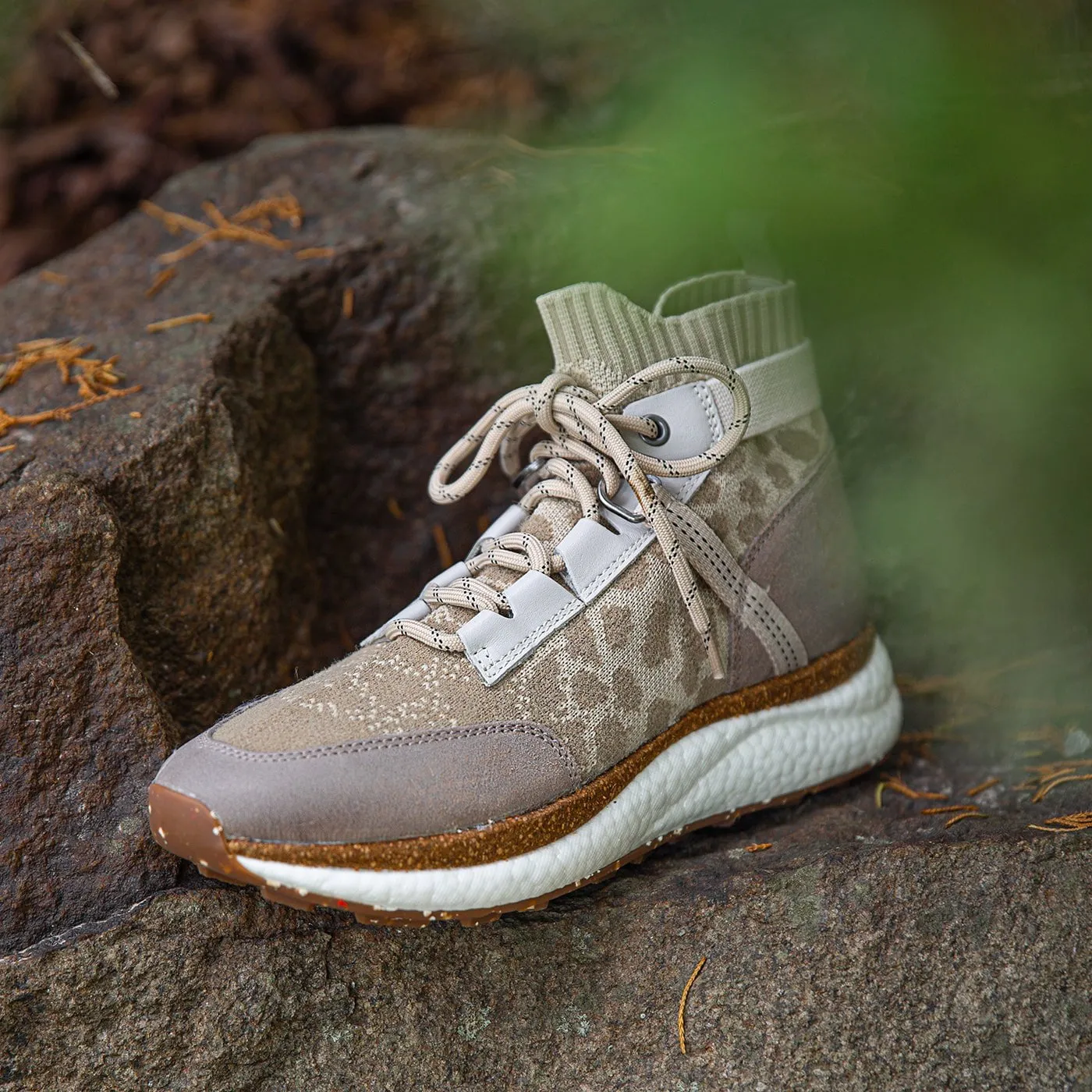 HYBRID in KHAKI High Top Sneakers trendy elements