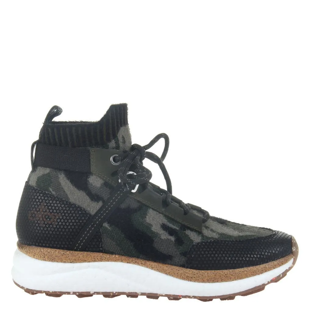 HYBRID in PINE High Top Sneakers flex light