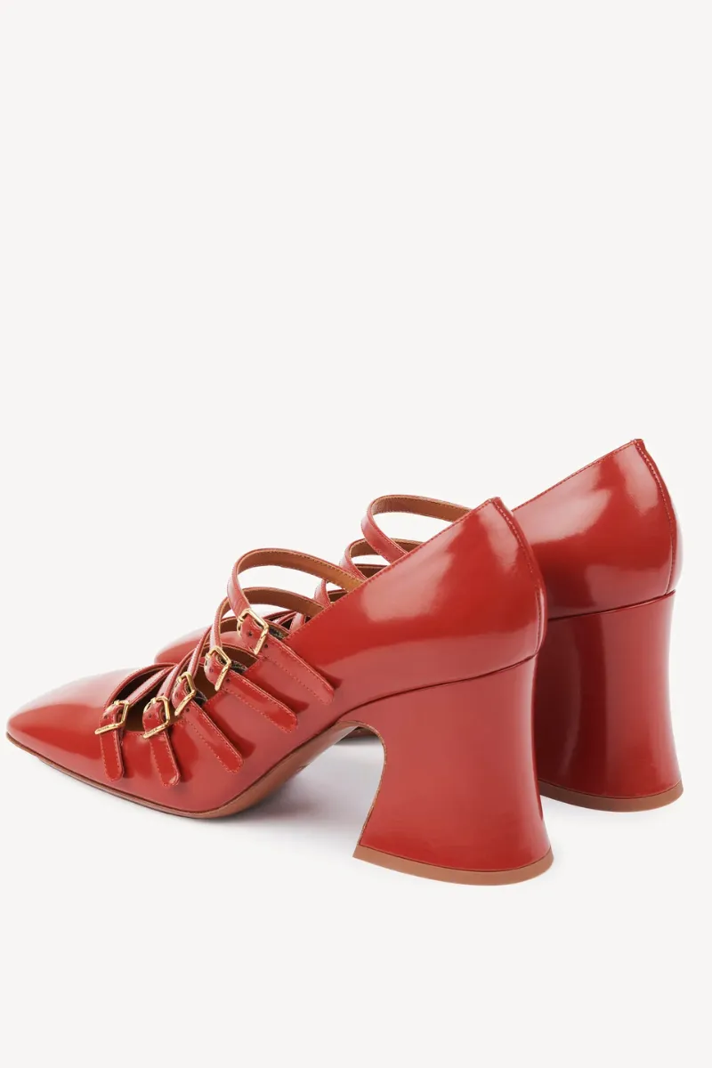 Janis Pump feminine detail