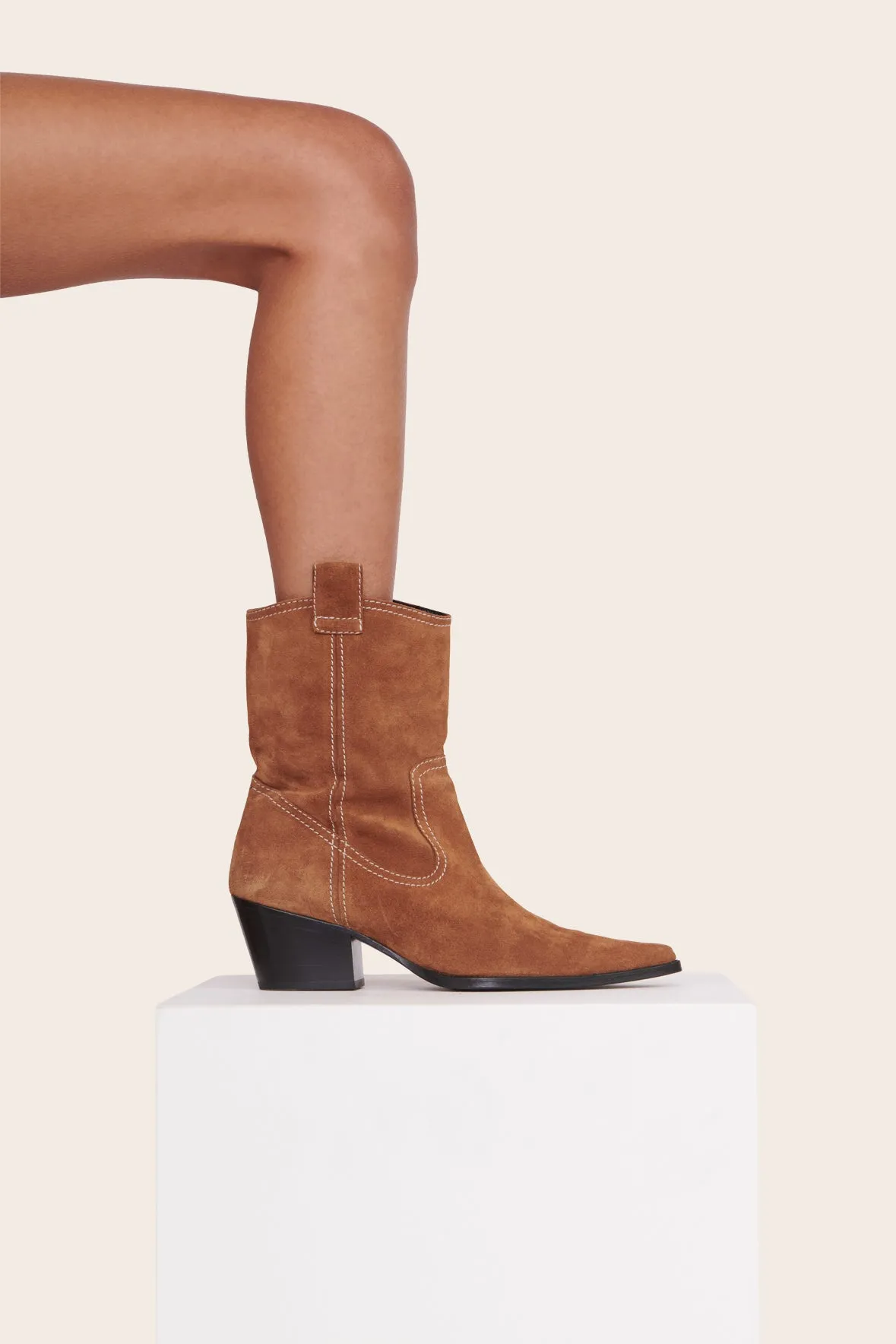 JUNE BOOT | TAN SUEDE Easy clean