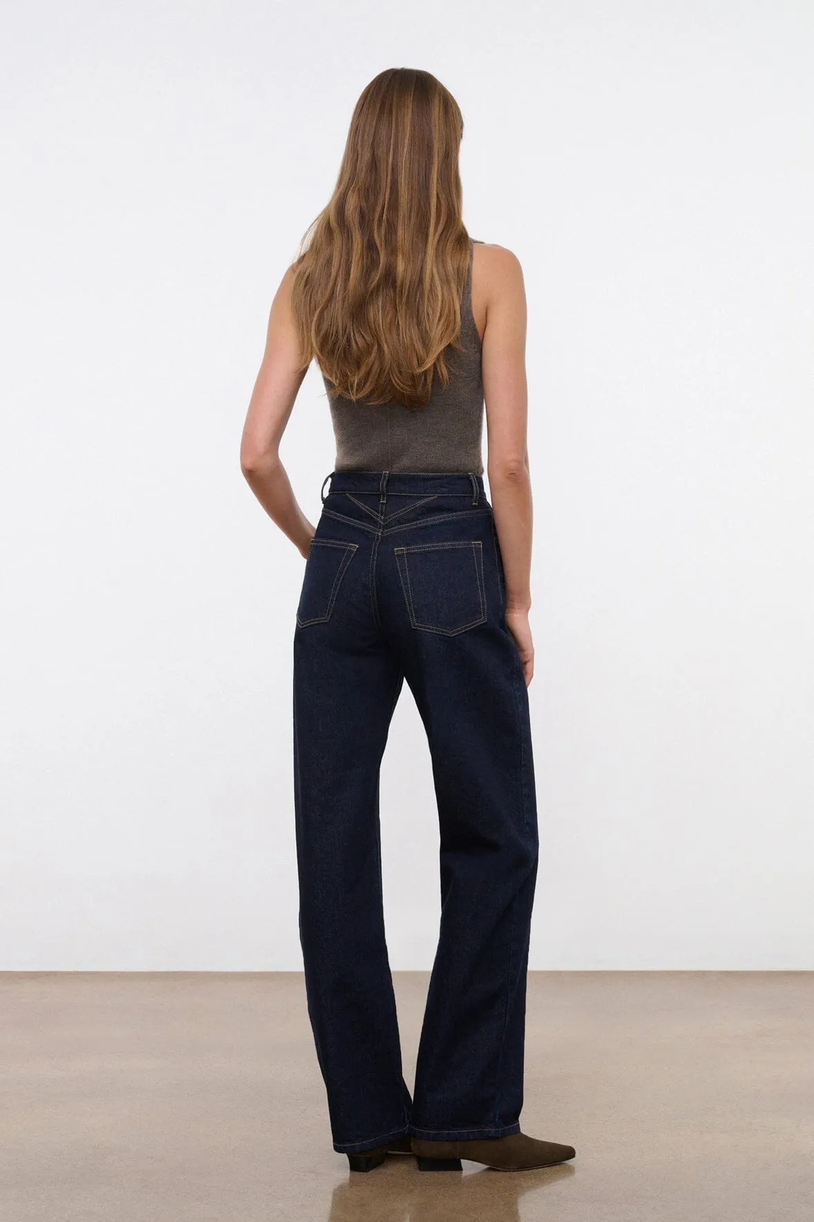 LEO HIGH RISE JEAN | INDIGO classical style