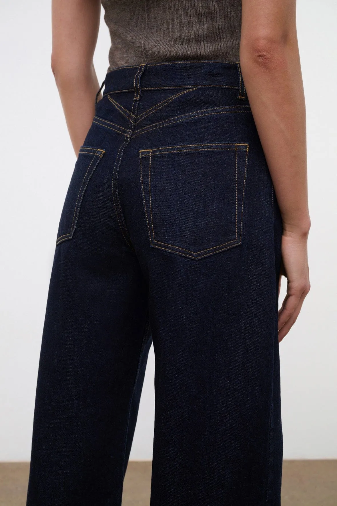 LEO HIGH RISE JEAN | INDIGO multi function