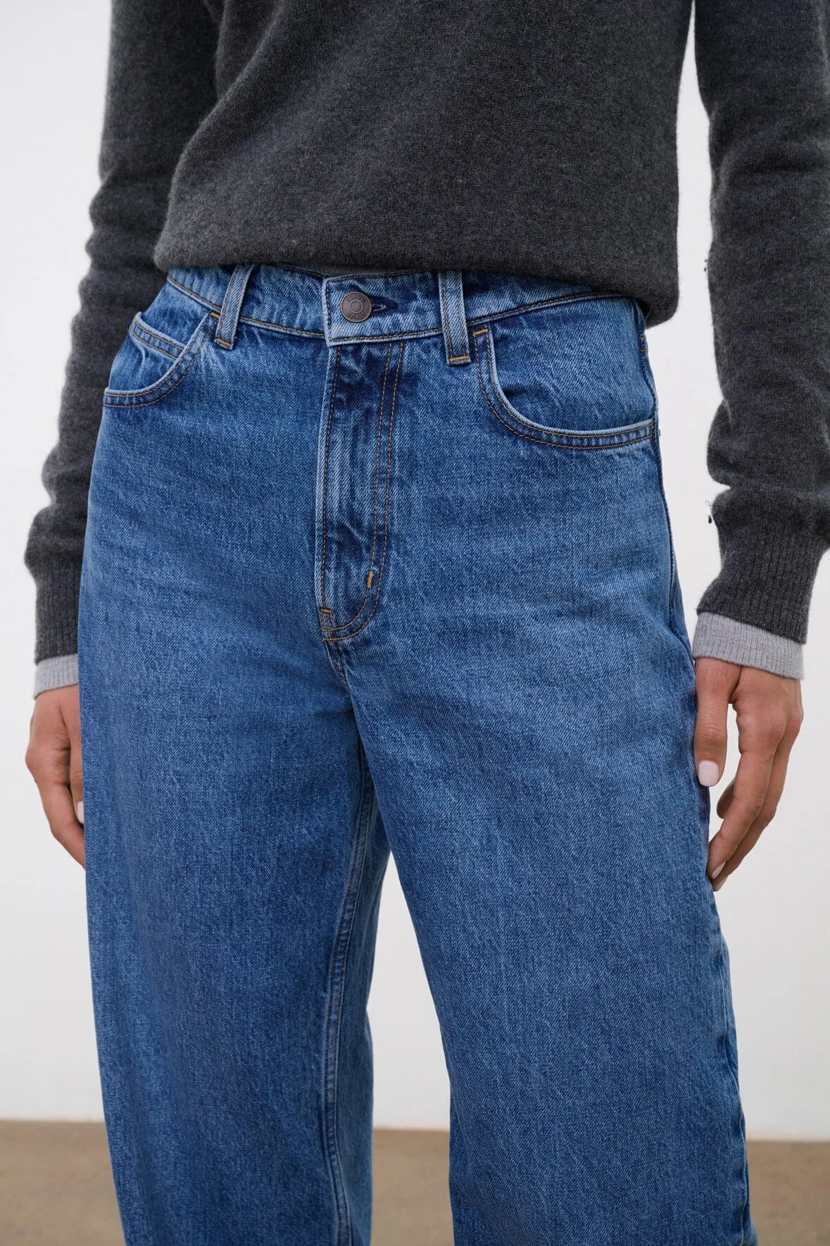 LEO HIGH RISE JEAN | VINTAGE WASH casual versatile